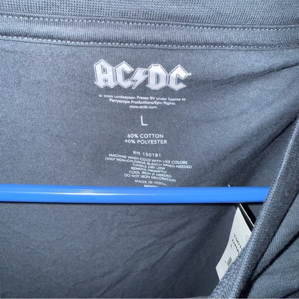 AC/DC Logo Tee - Picture 3 of 4